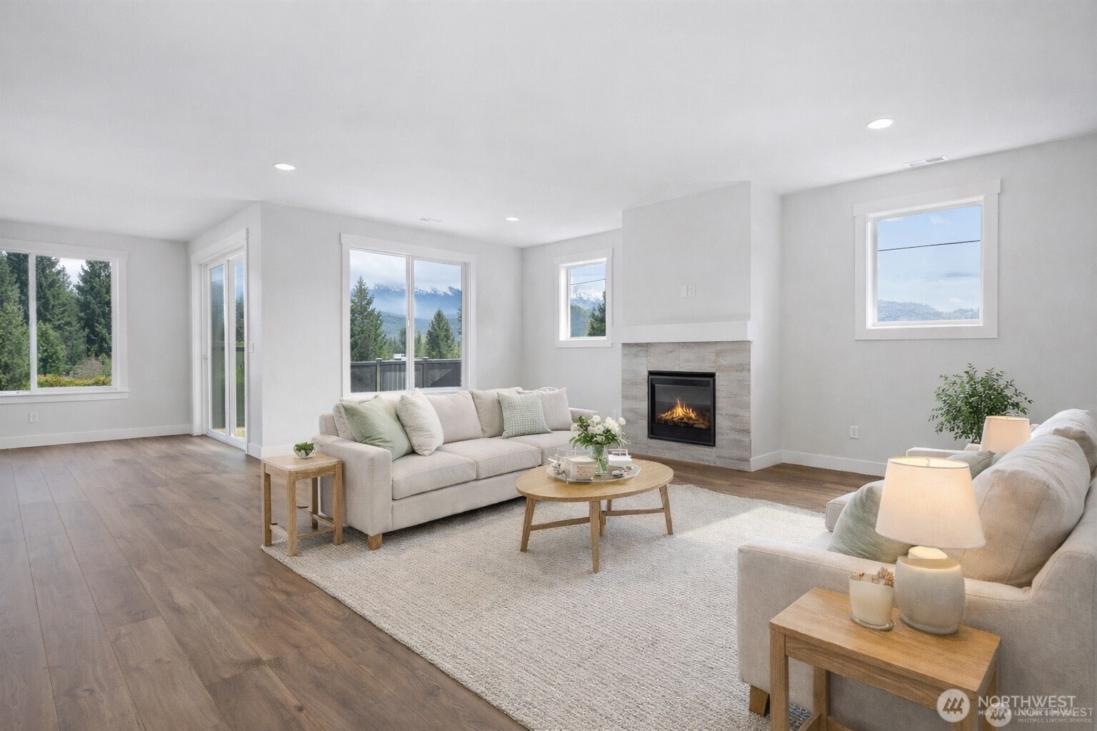 628 Prominence Street Property Photo 2