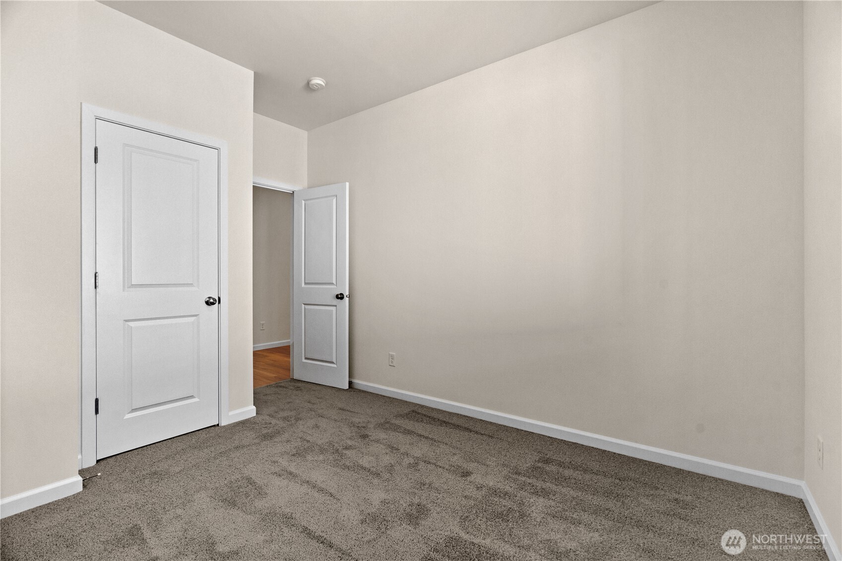 1332 60th Avenue Property Photo 12