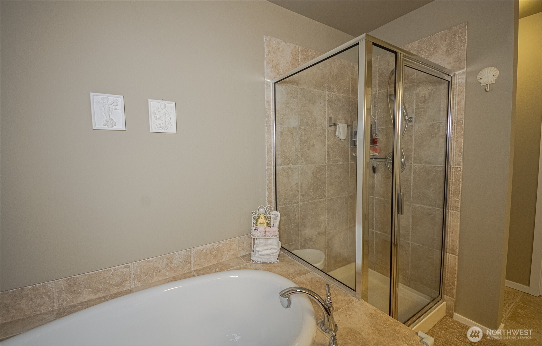 9101 Merritt Avenue Property Photo 27