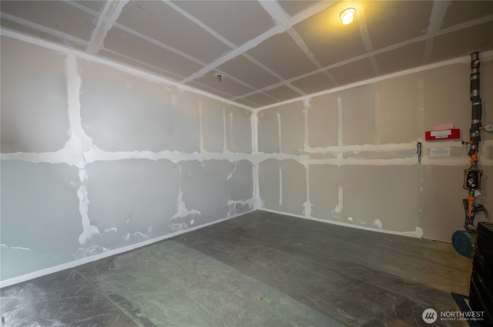 9101 Merritt Avenue Property Photo 34