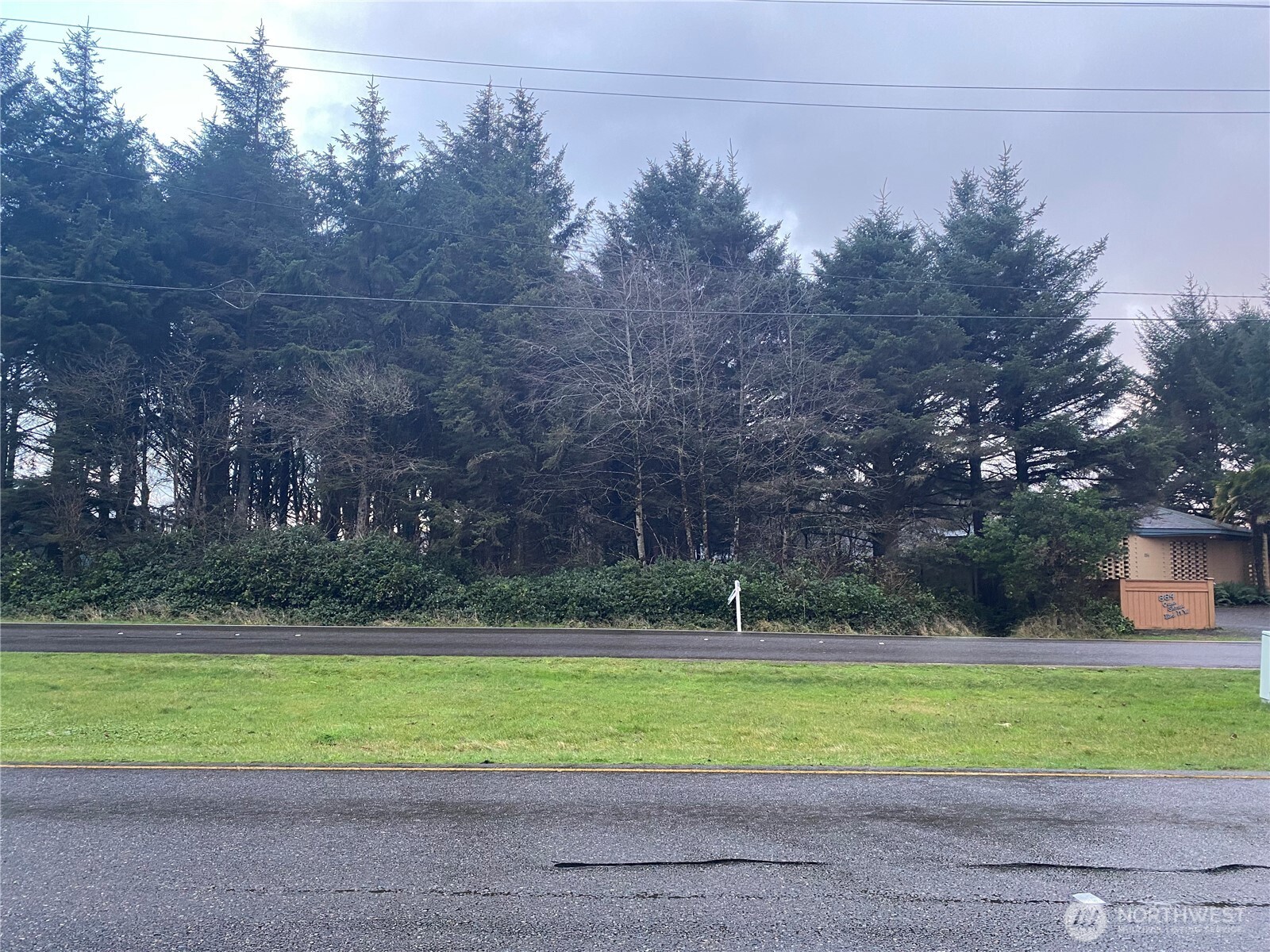 886 Ocean Shores Boulevard Property Photo 5