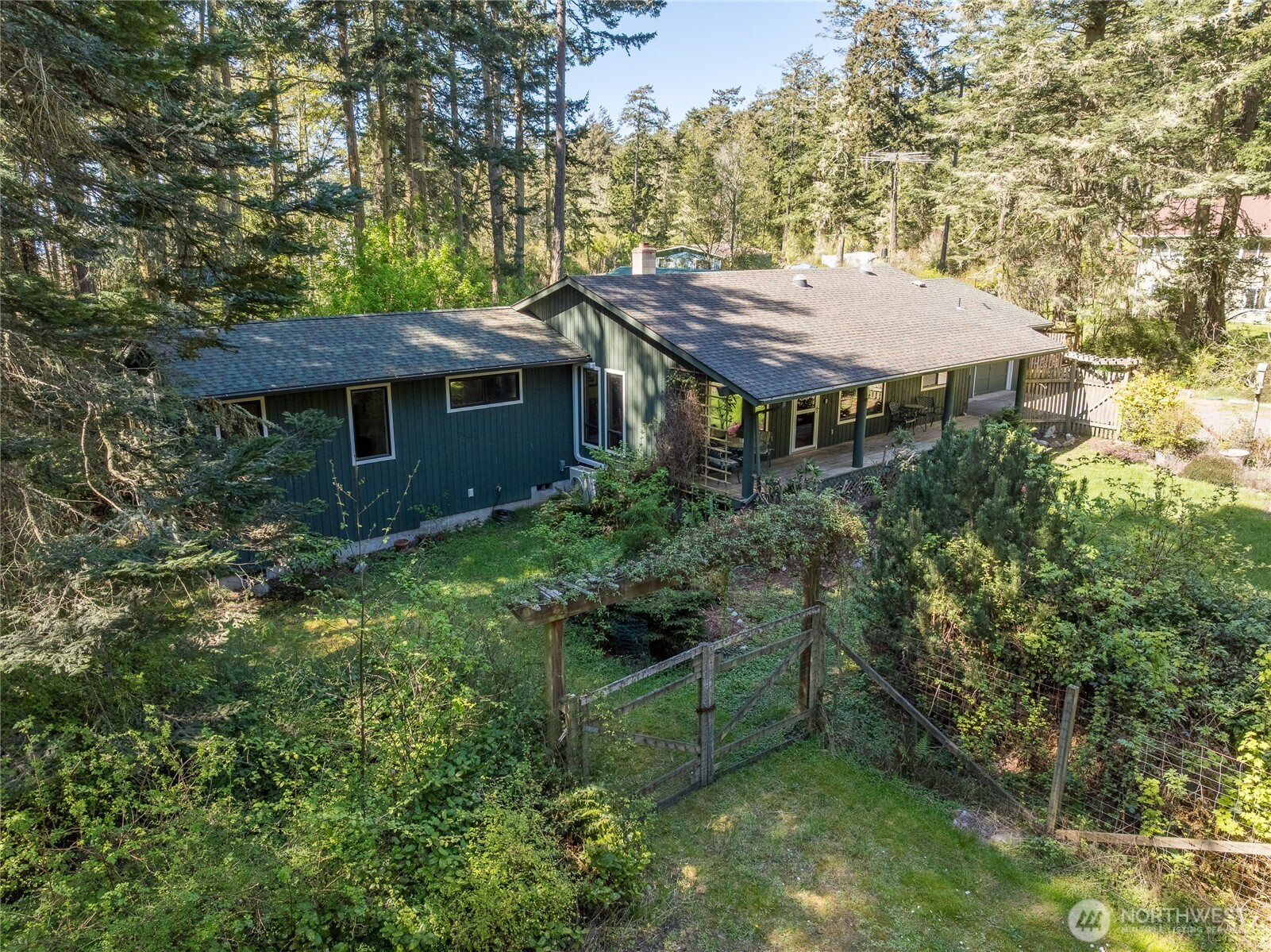 108 Towhee Lane Property Photo 5