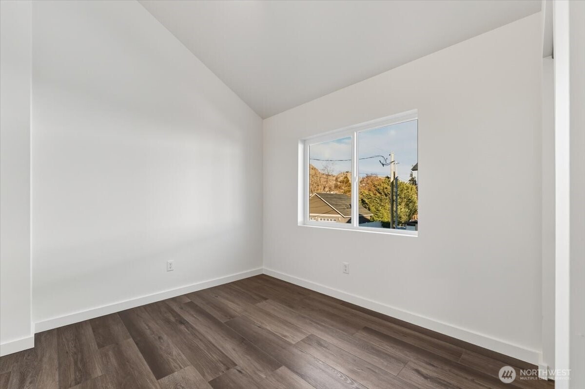 407 E Okanogan Avenue Property Photo 19