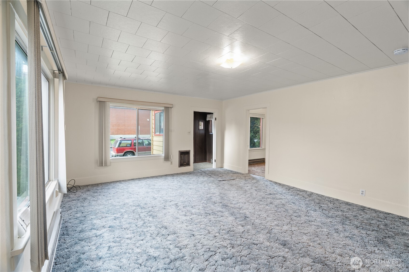 324 N F Street Property Photo 7