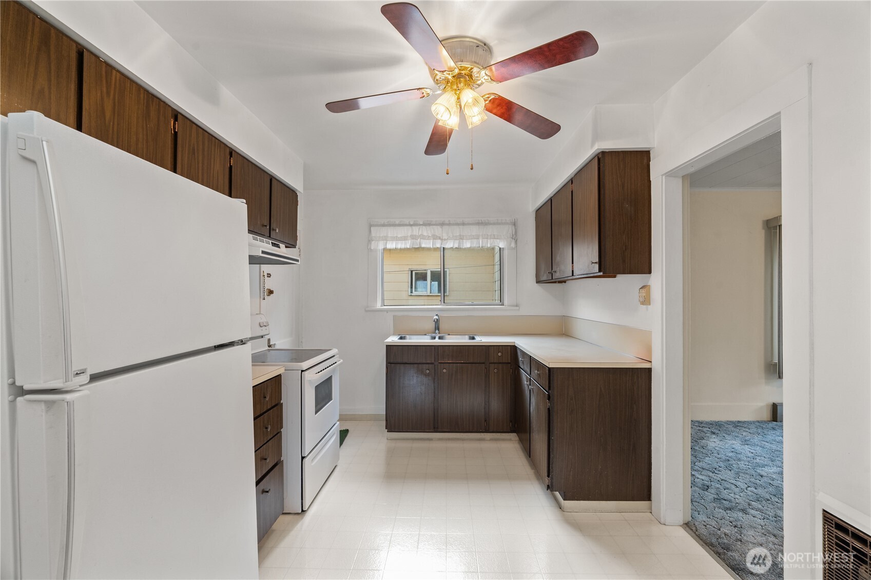 324 N F Street Property Photo 11