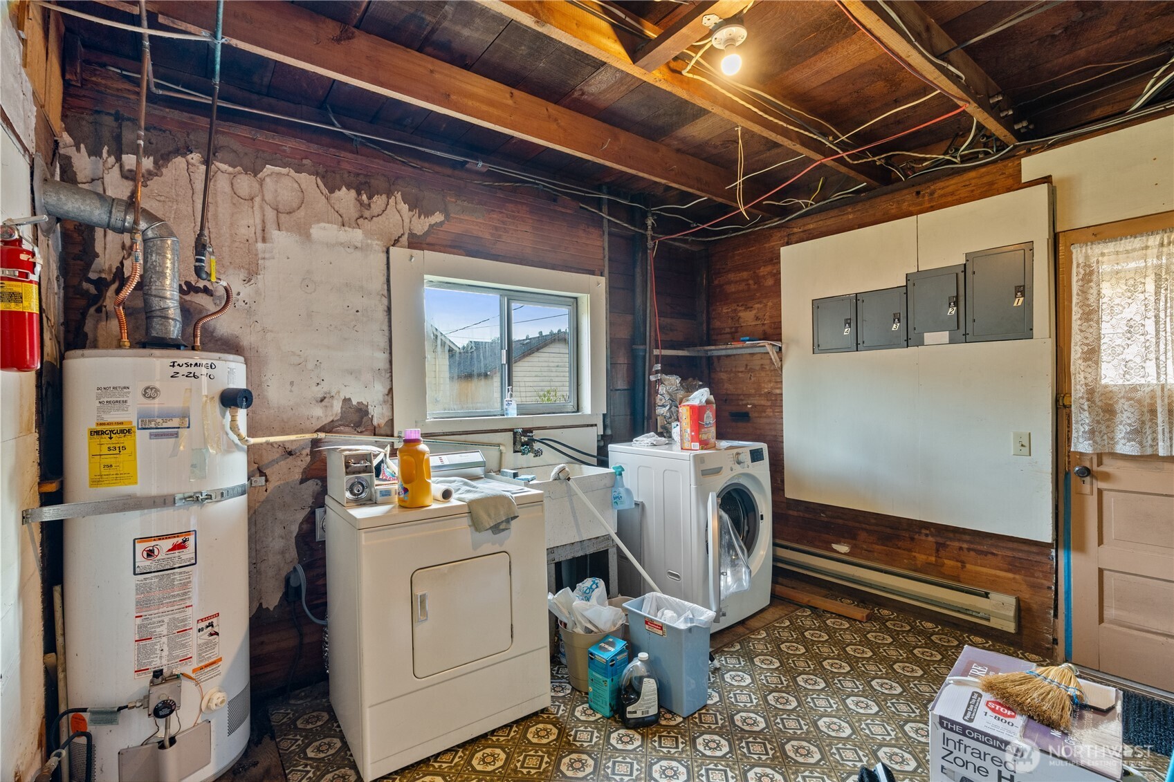 324 N F Street Property Photo 18