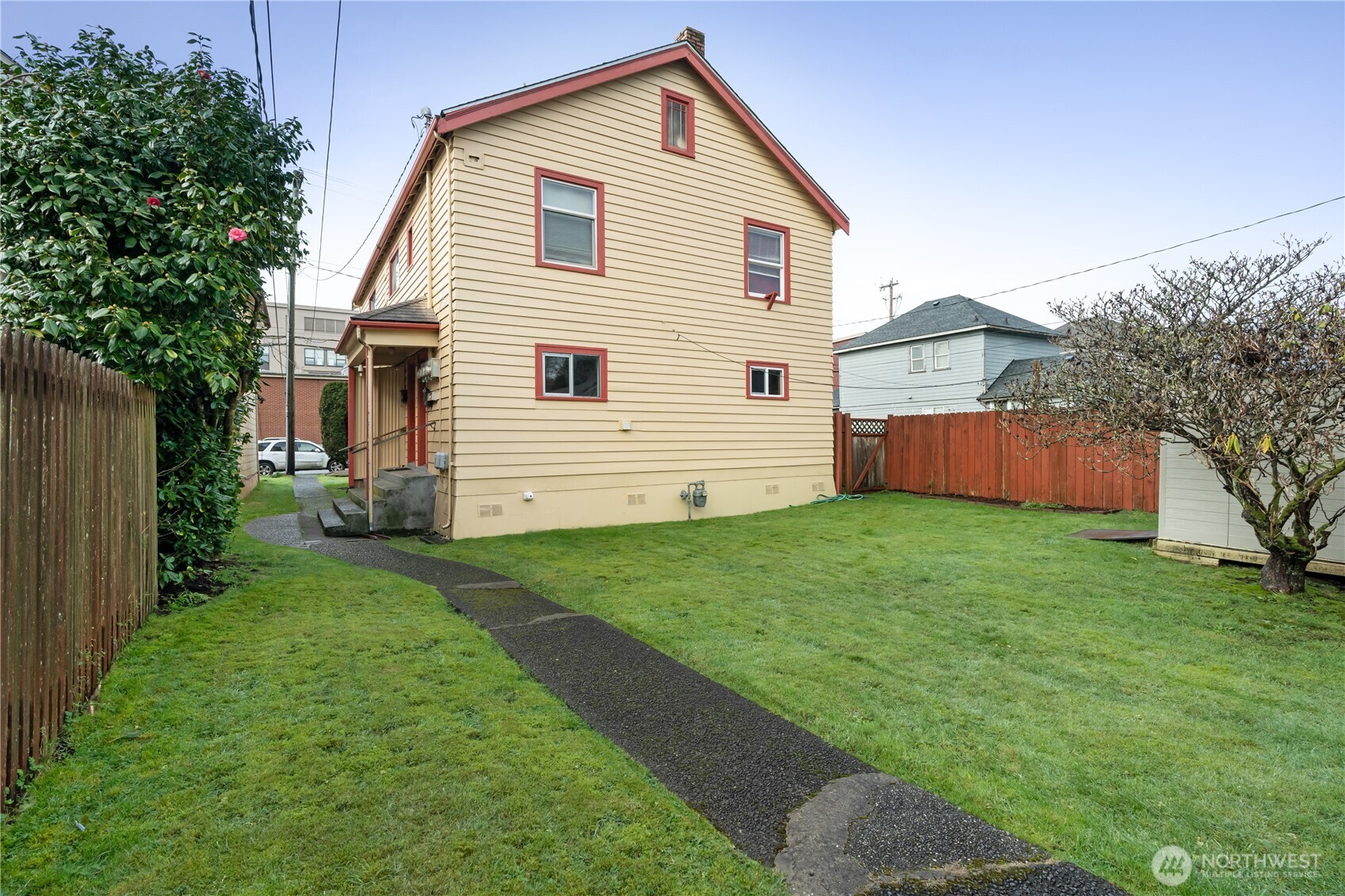 324 N F Street Property Photo 22