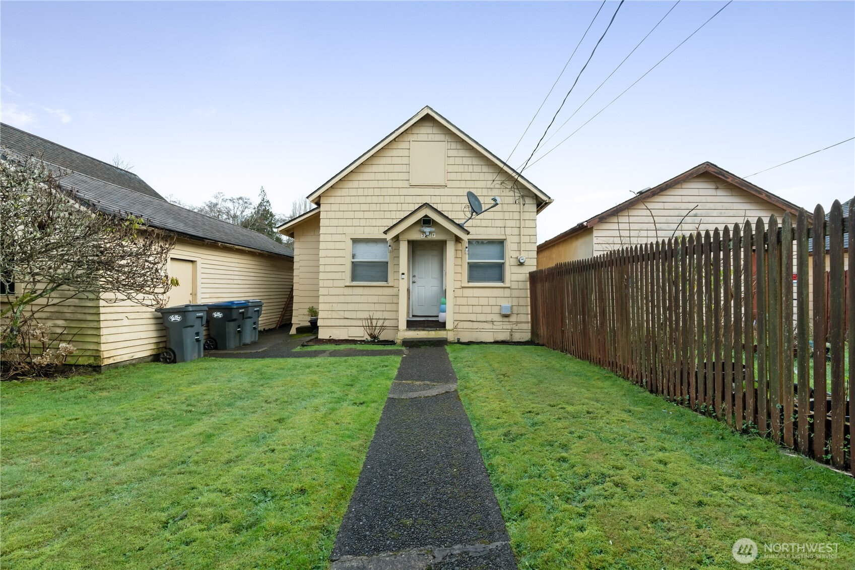 324 N F Street Property Photo 24