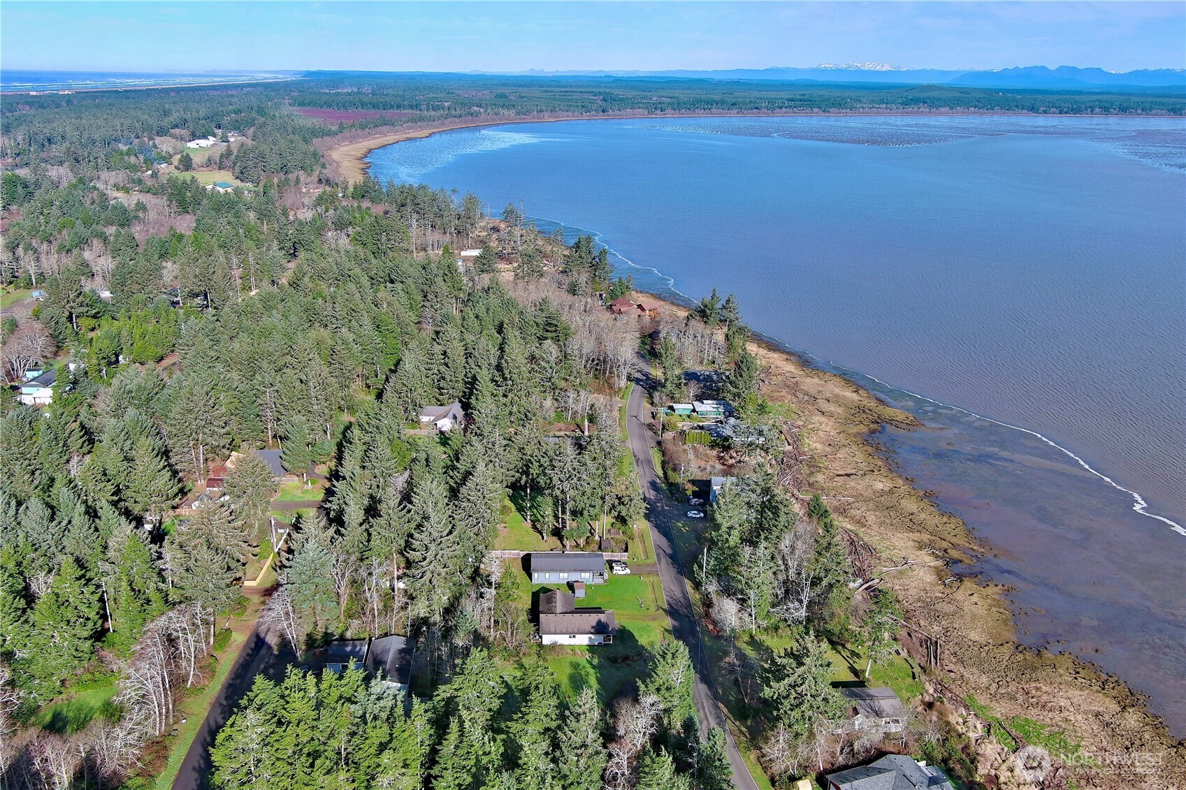 743 Duck Lake Drive Property Photo 9