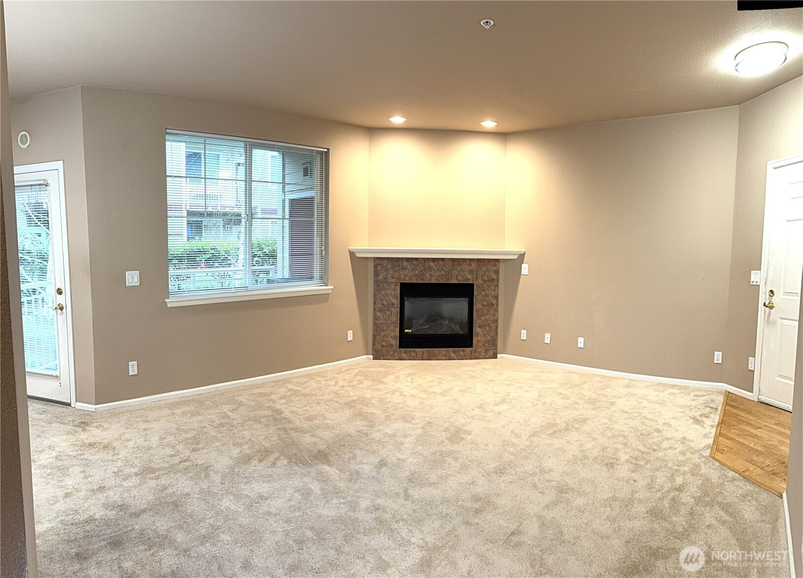 13000 Admiralty Way B201 Property Photo 4
