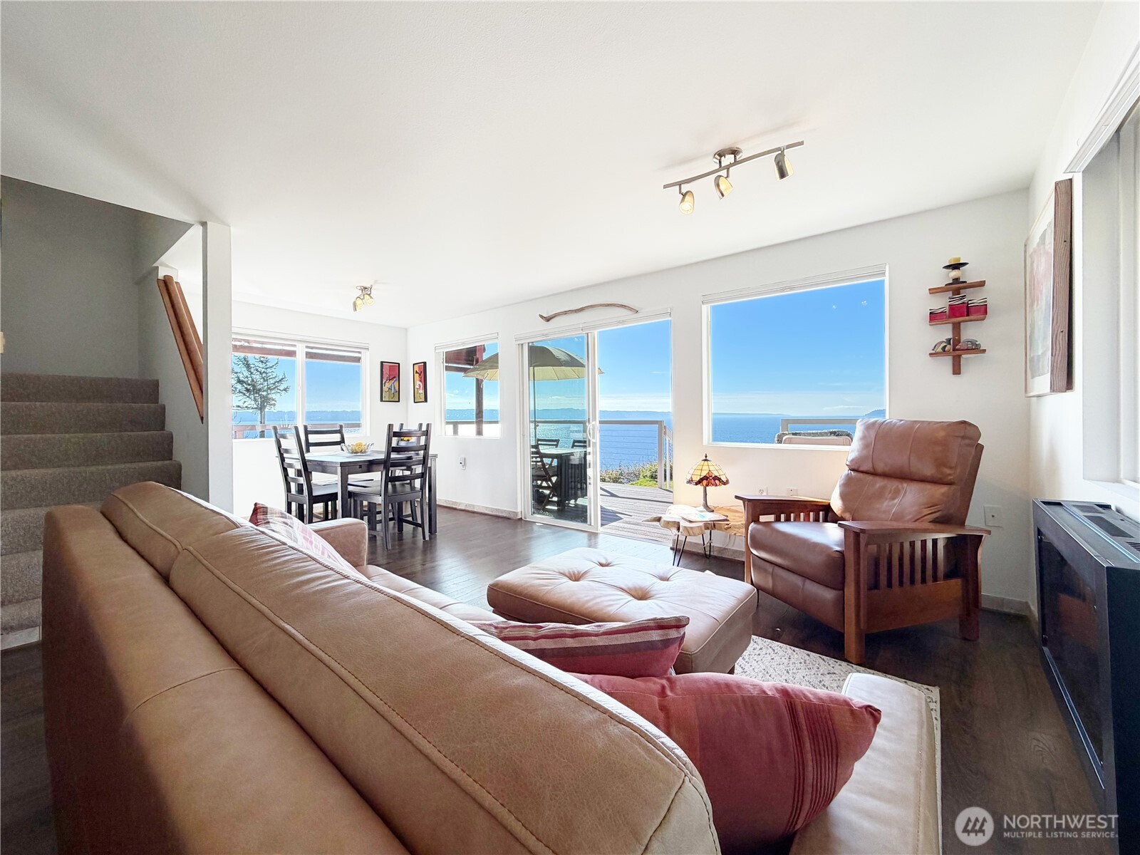 46 G Mukilteo Way Property Photo 5