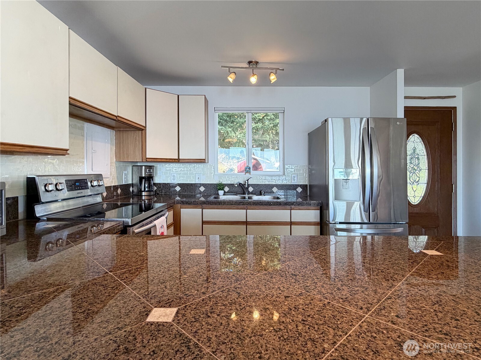 46 G Mukilteo Way Property Photo 16