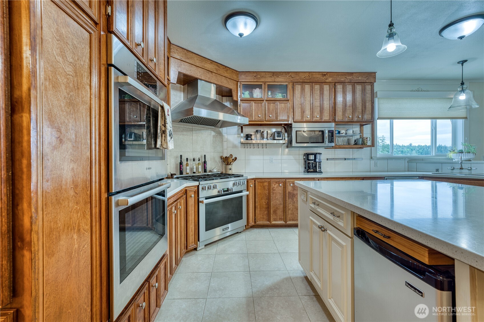 481 E Leeds Property Photo 22