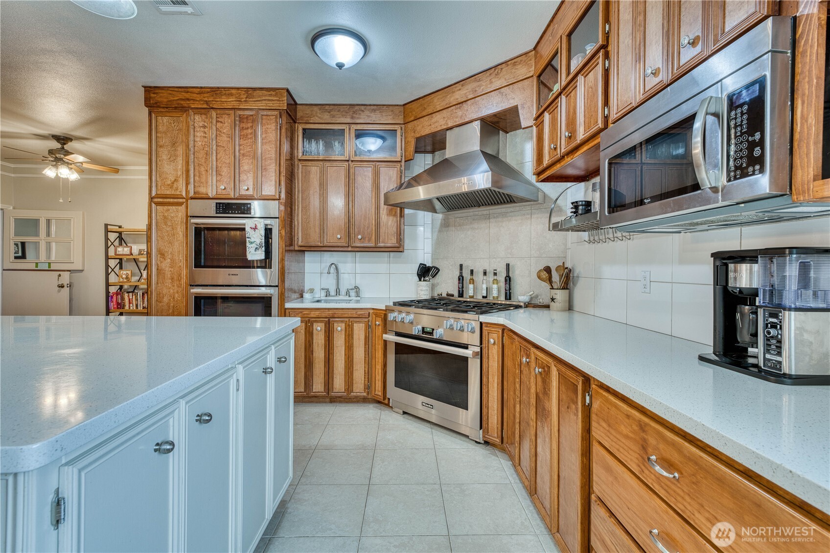 481 E Leeds Property Photo 23