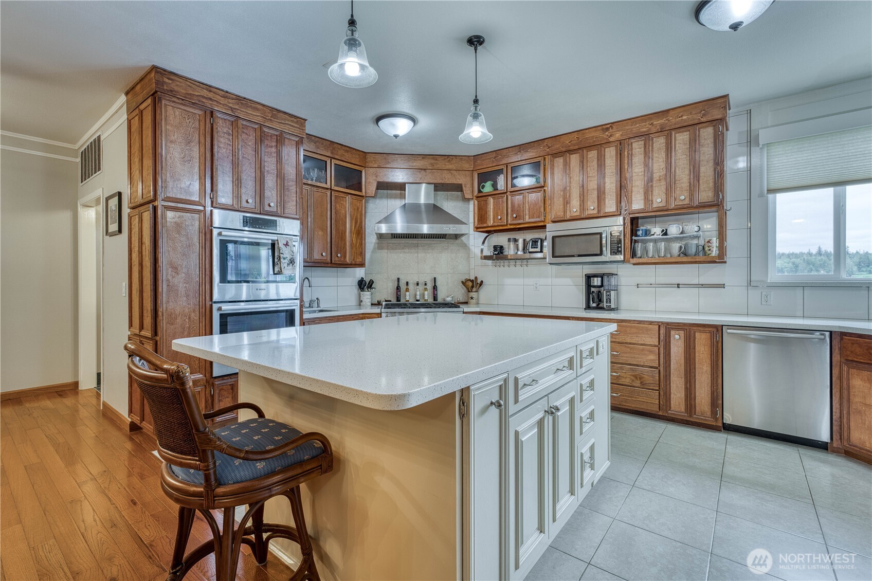 481 E Leeds Property Photo 24