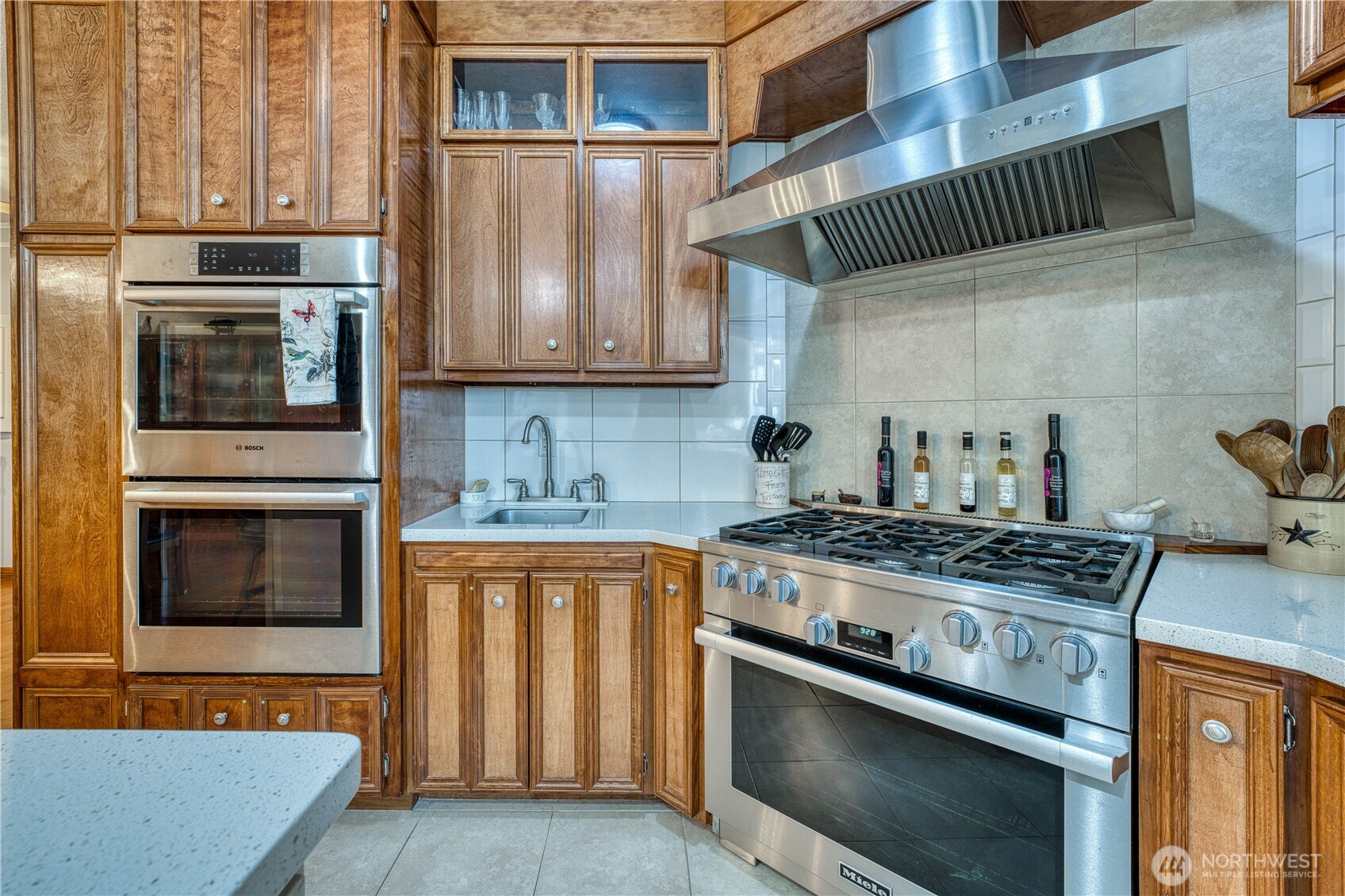 481 E Leeds Property Photo 25