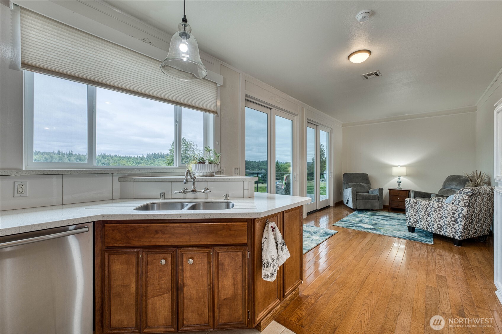 481 E Leeds Property Photo 26