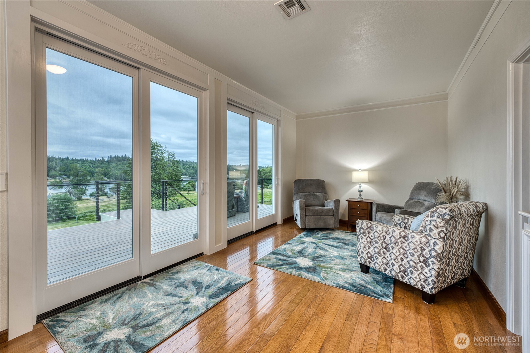 481 E Leeds Property Photo 27