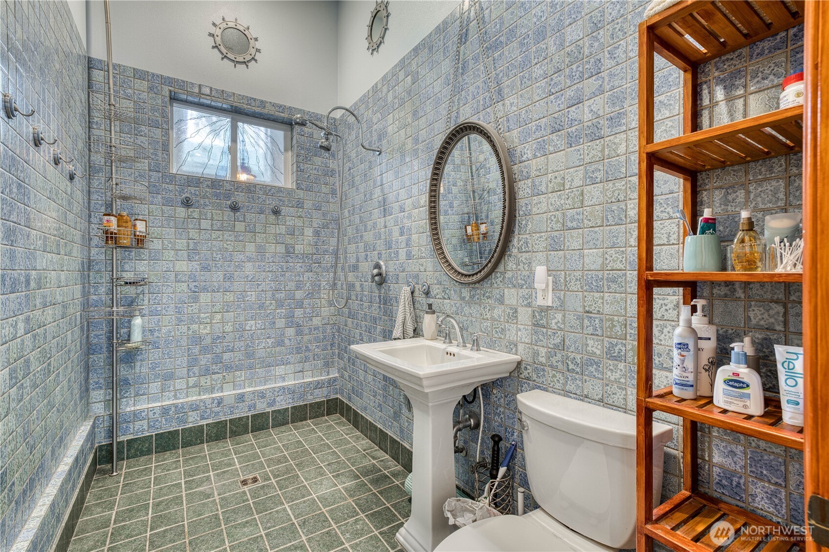 481 E Leeds Property Photo 34