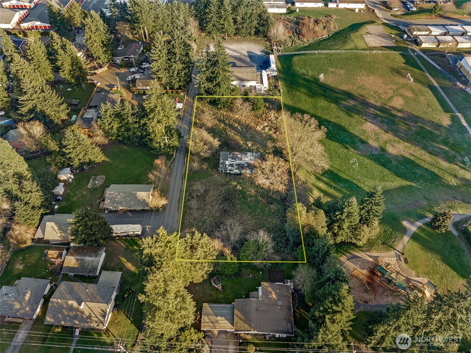 18330 4th Avenue Property Photo 8