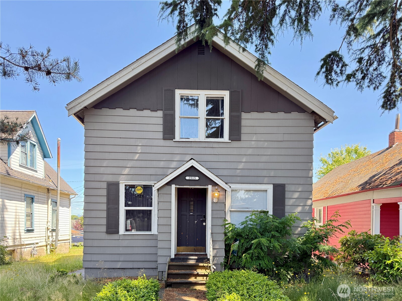 2515 Oakes Ave Property Photo 1