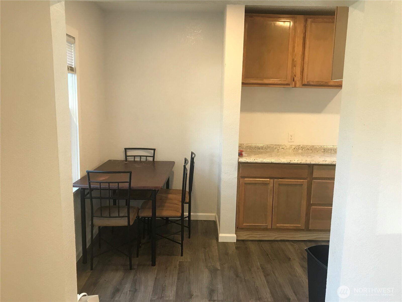 2515 Oakes Ave Property Photo 4