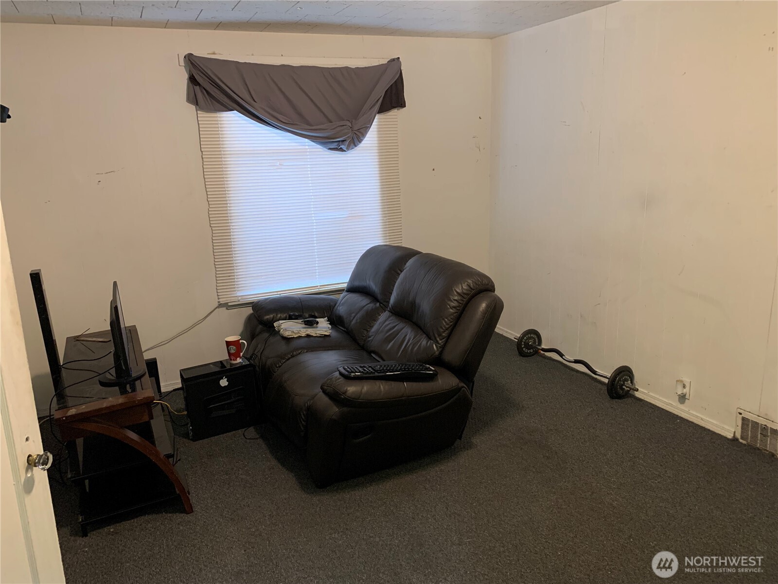 2515 Oakes Ave Property Photo 9