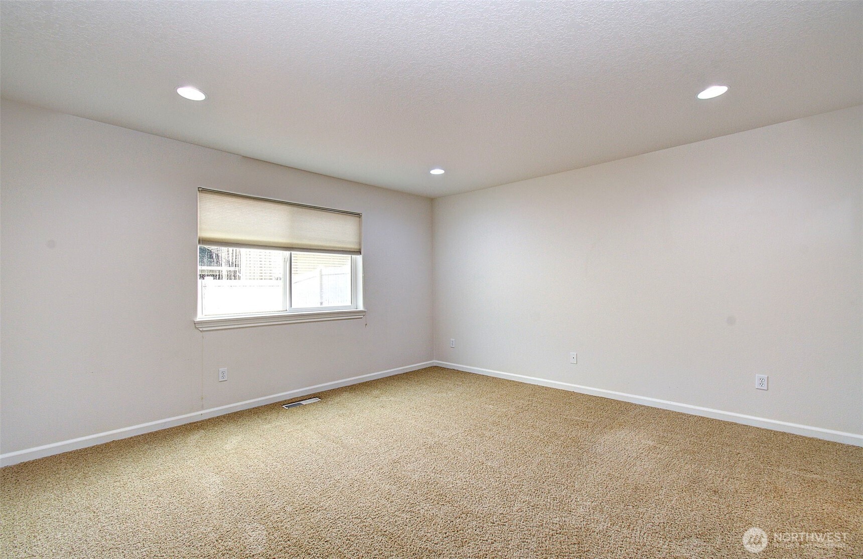 7618 Ne 61st Way Property Photo 26