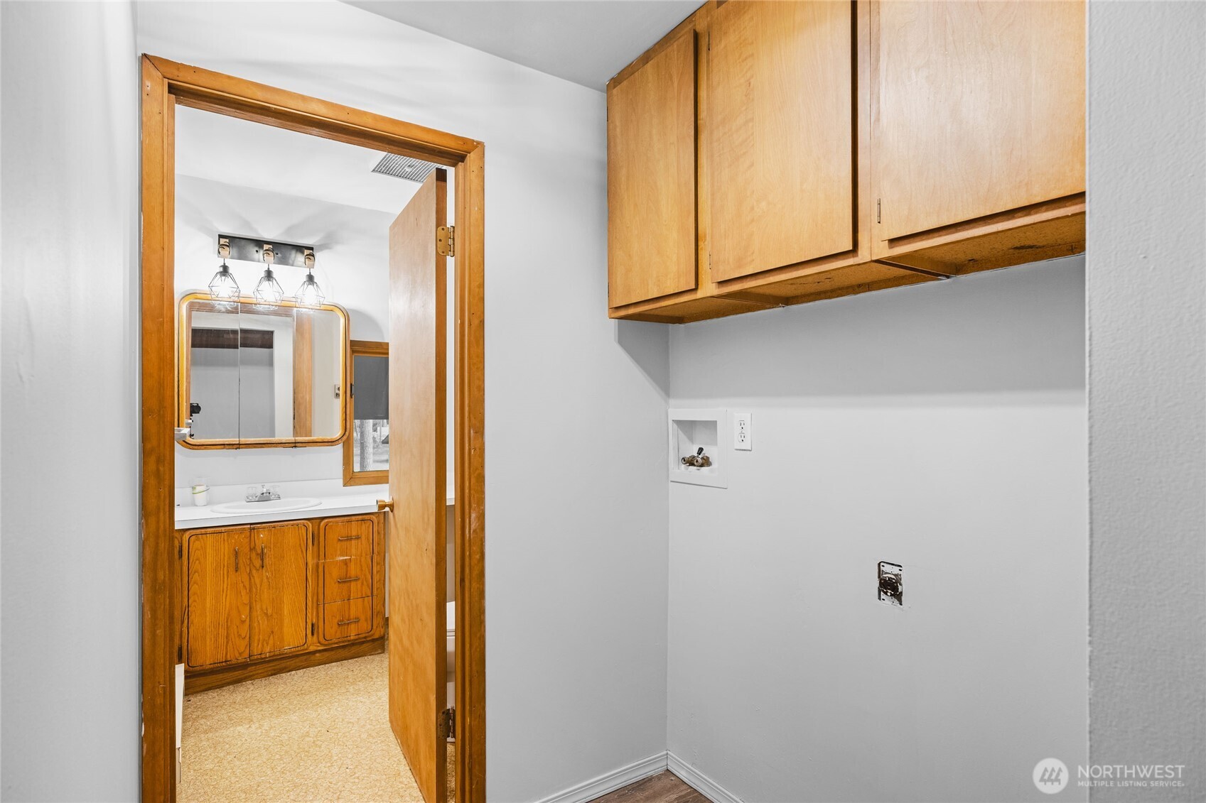 17118 Riverview Way Property Photo 23