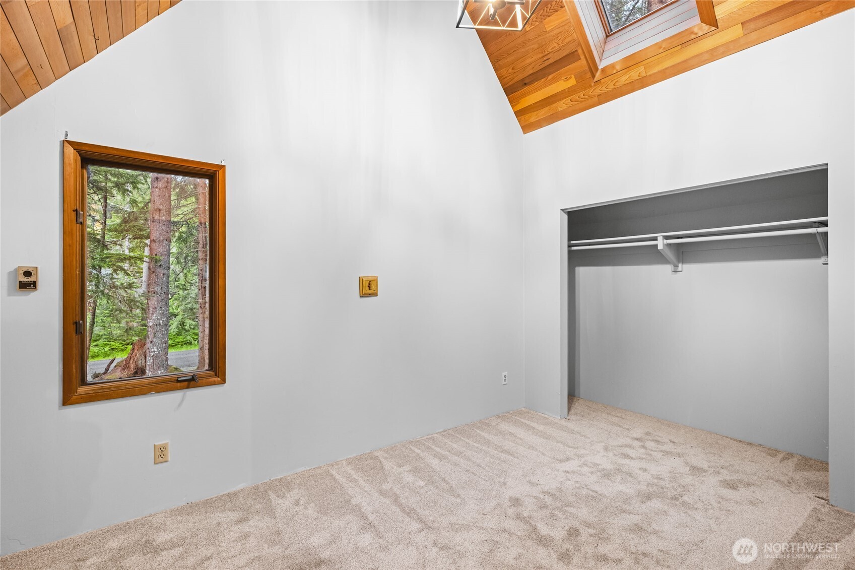 17118 Riverview Way Property Photo 26