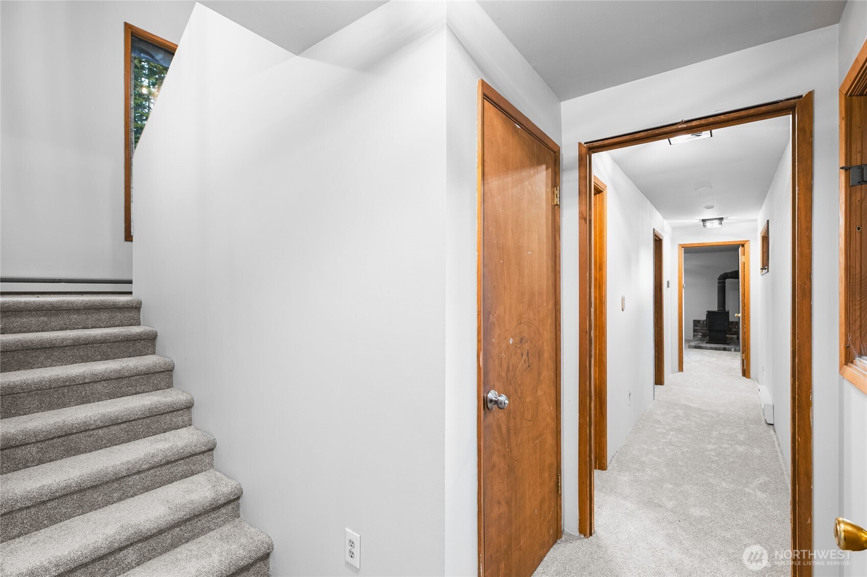 17118 Riverview Way Property Photo 28