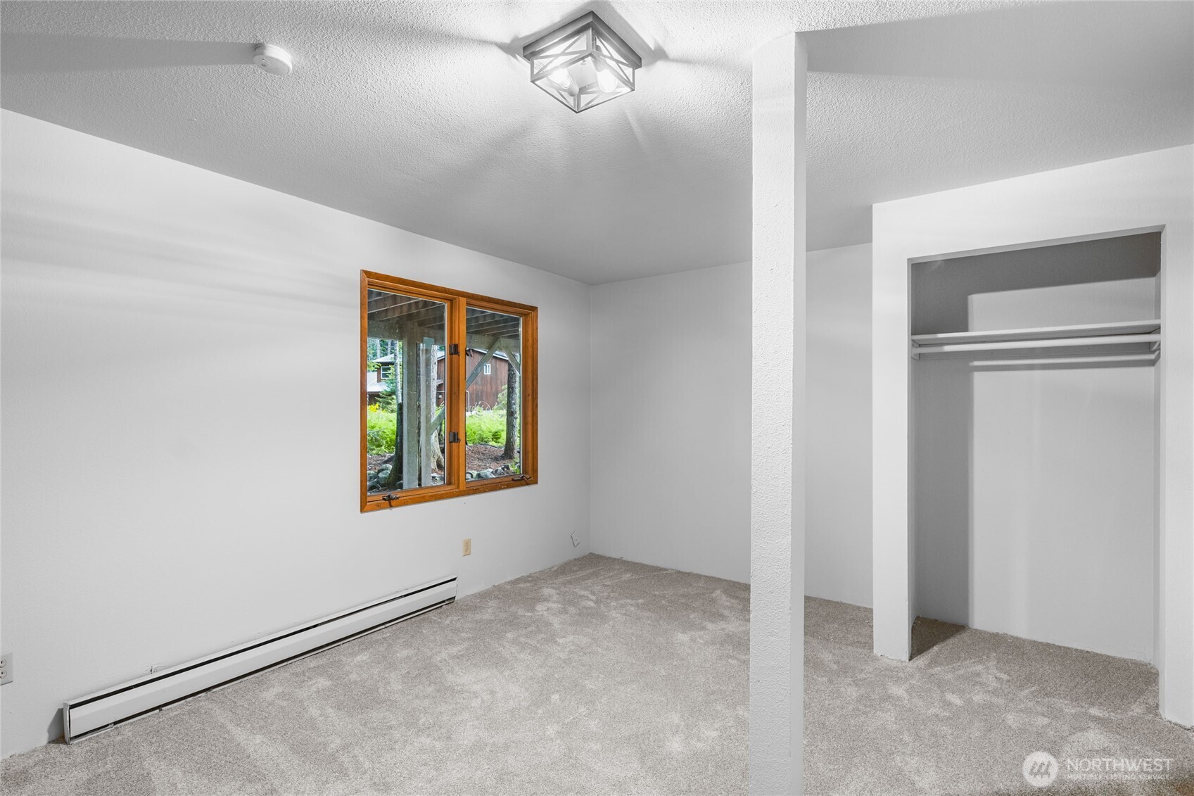 17118 Riverview Way Property Photo 31