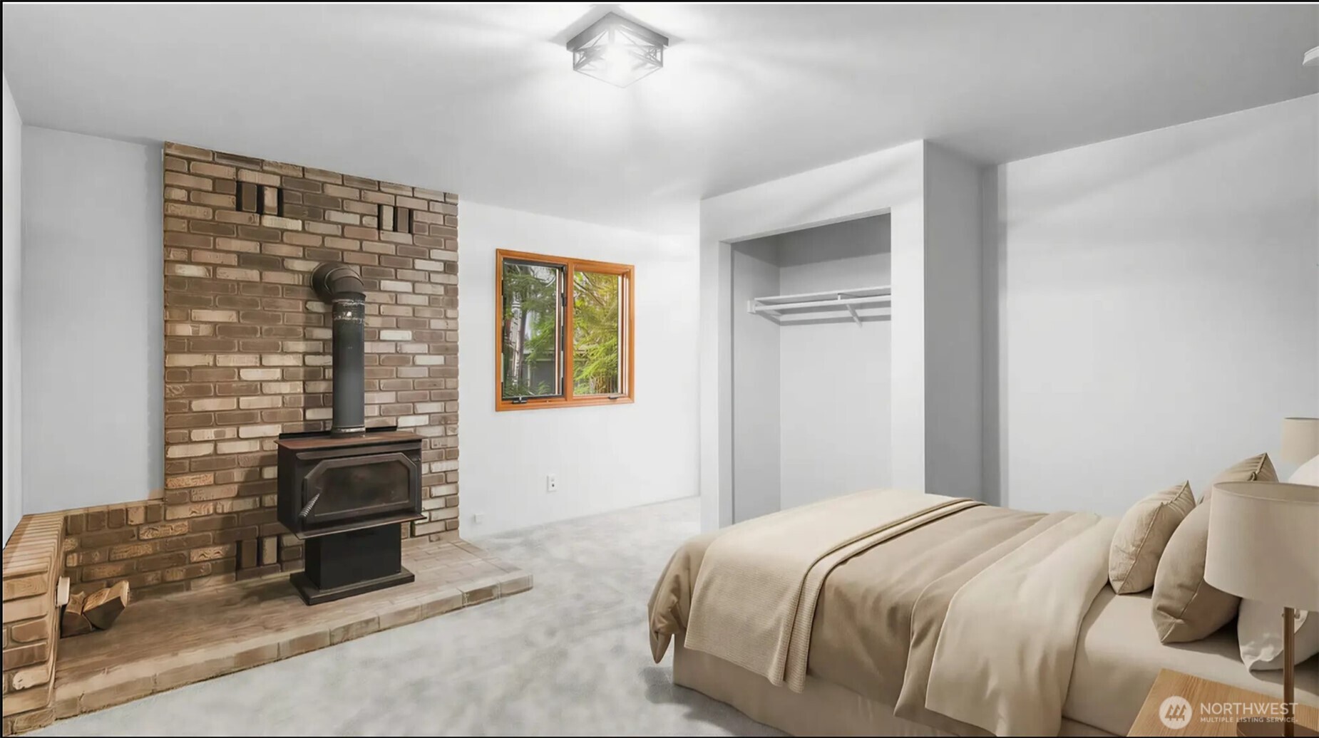 17118 Riverview Way Property Photo 32