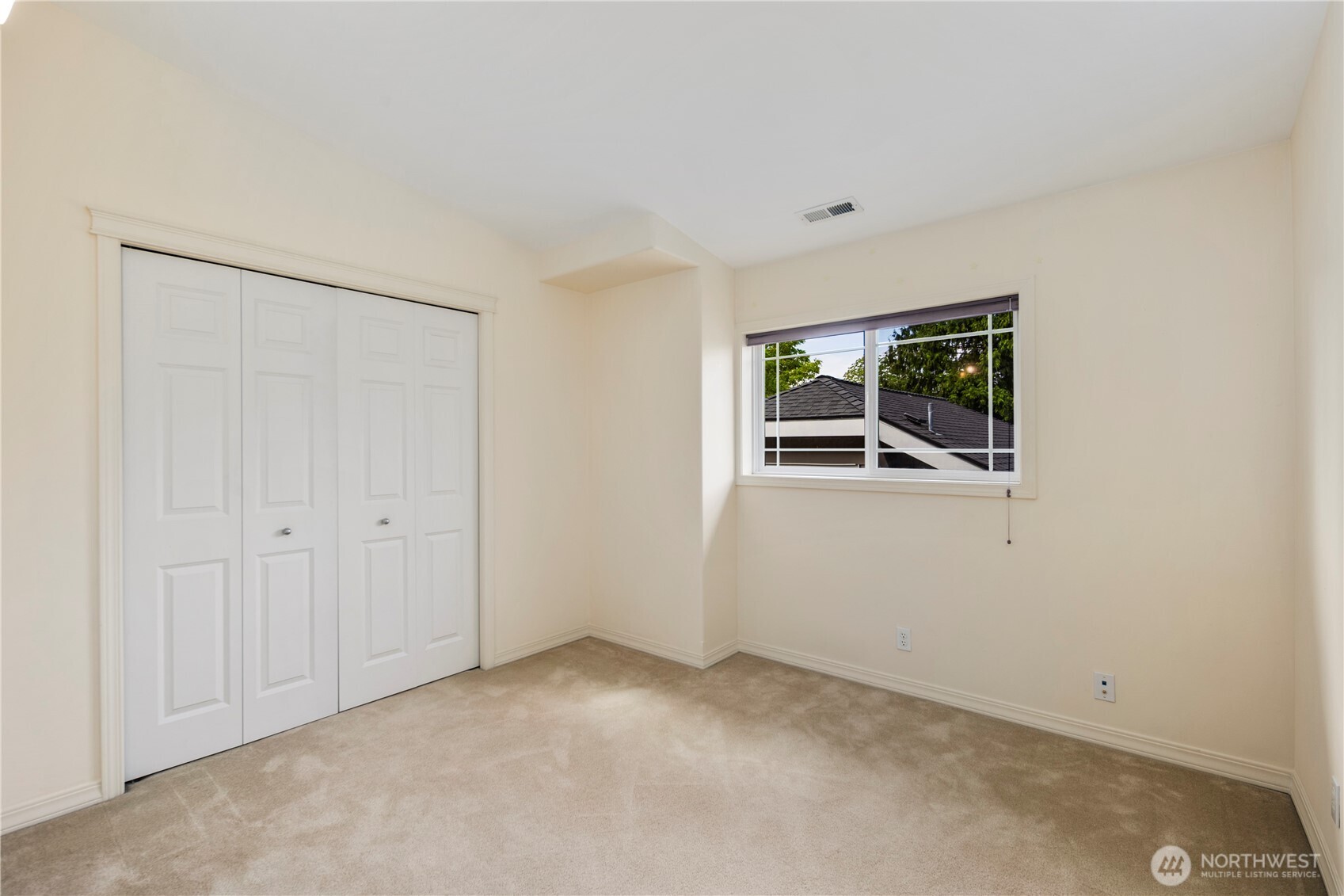 936 N 93rd Street Property Photo 16