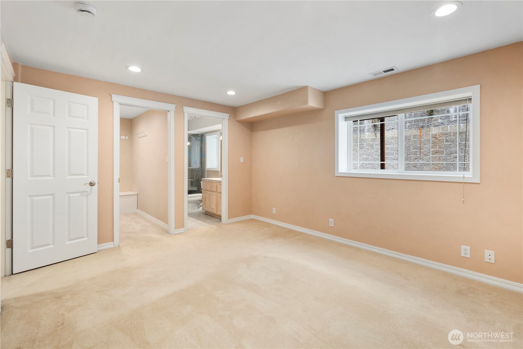 936 N 93rd Street Property Photo 27