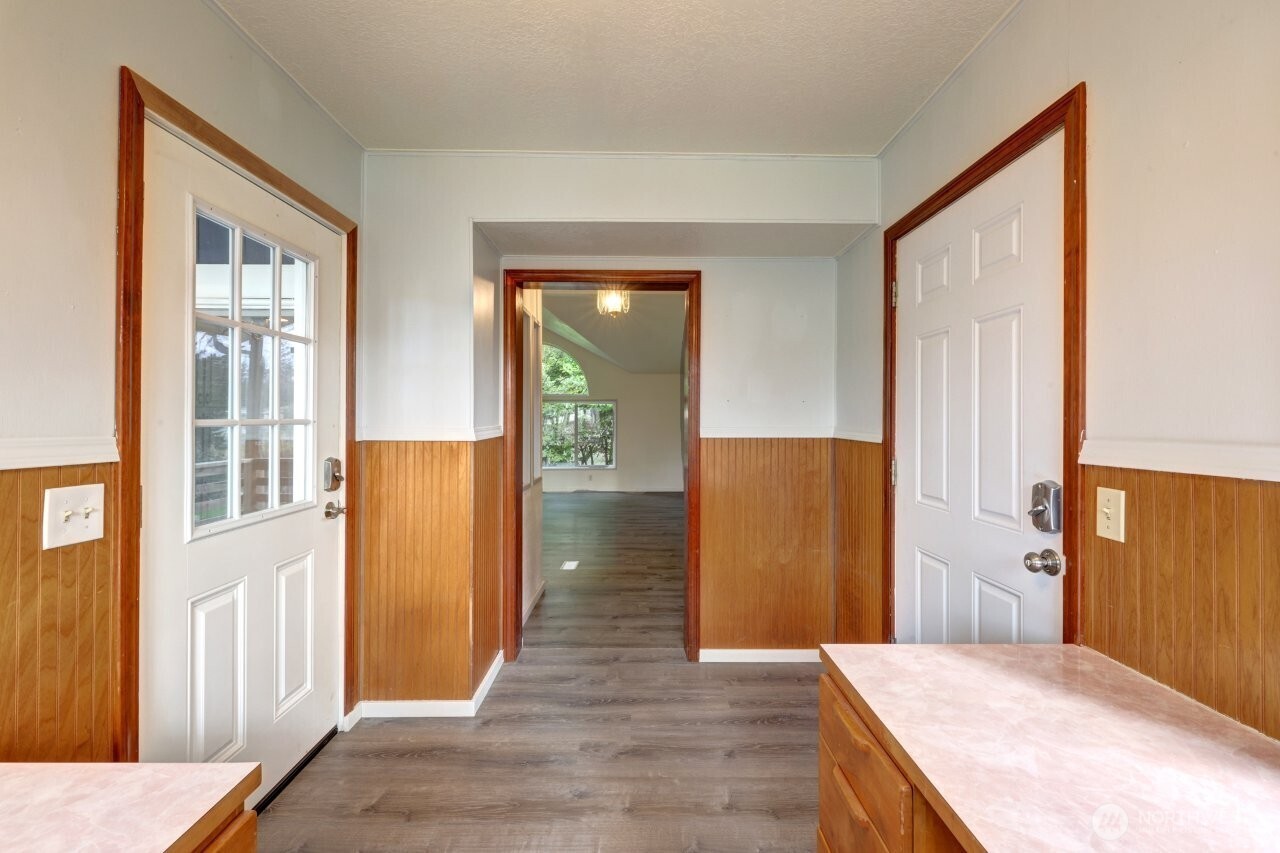 10606 Pacific Way Property Photo 8