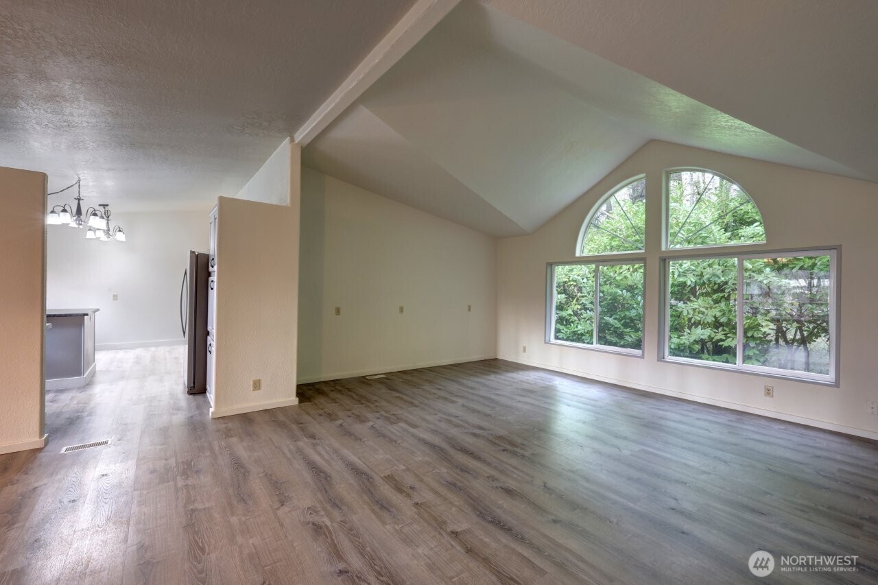 10606 Pacific Way Property Photo 11