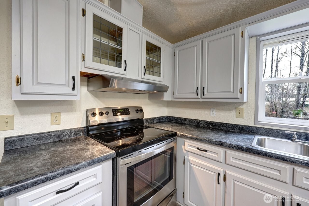10606 Pacific Way Property Photo 14