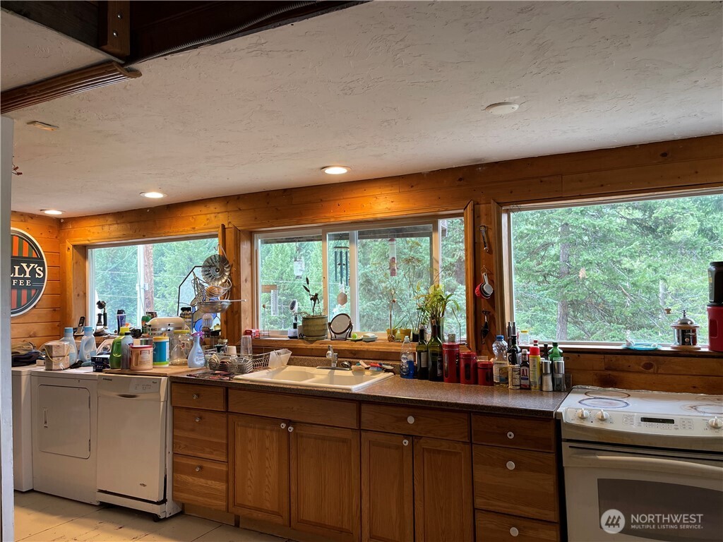57 Slippery Hill Lane Property Photo 4