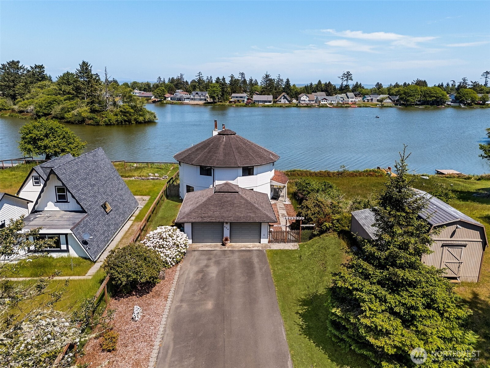 674 Mt Olympus Avenue Property Photo 1