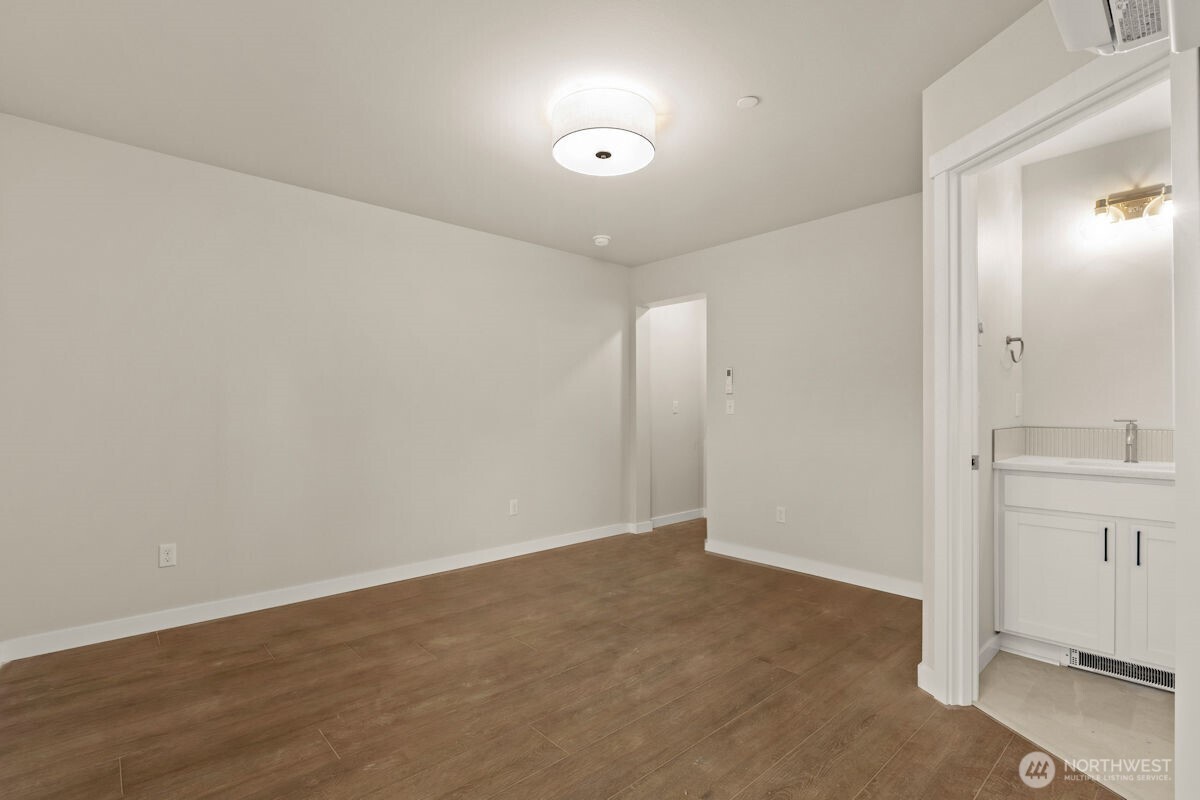 16823 Alder Way G2 Property Photo 9