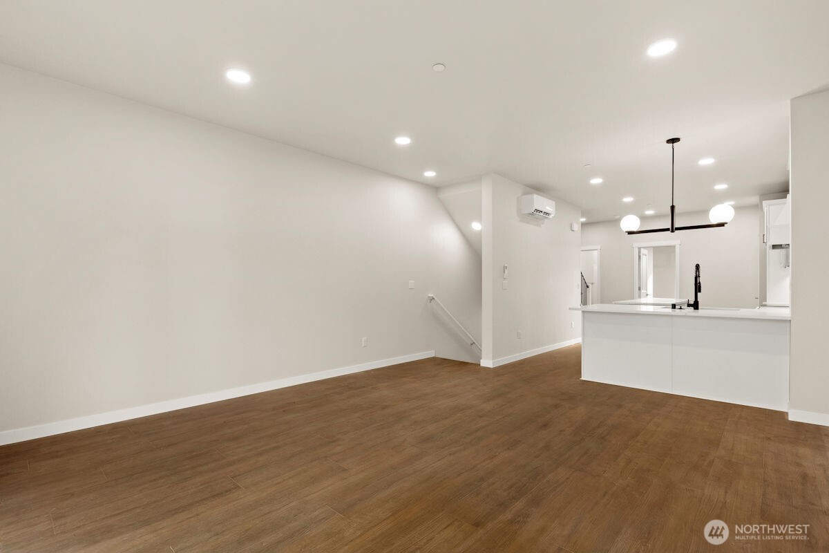 16823 Alder Way G2 Property Photo 14