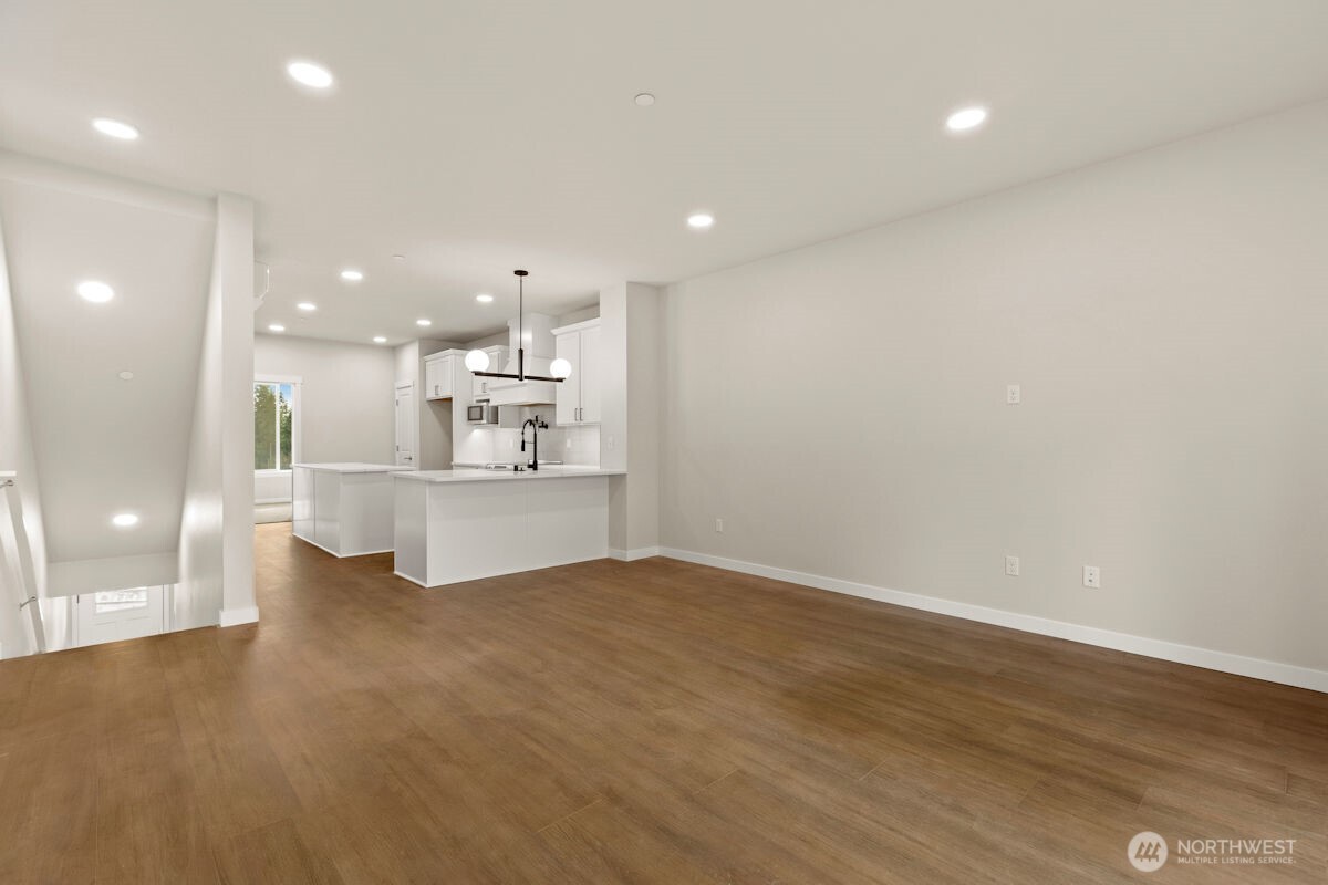 16823 Alder Way G2 Property Photo 15