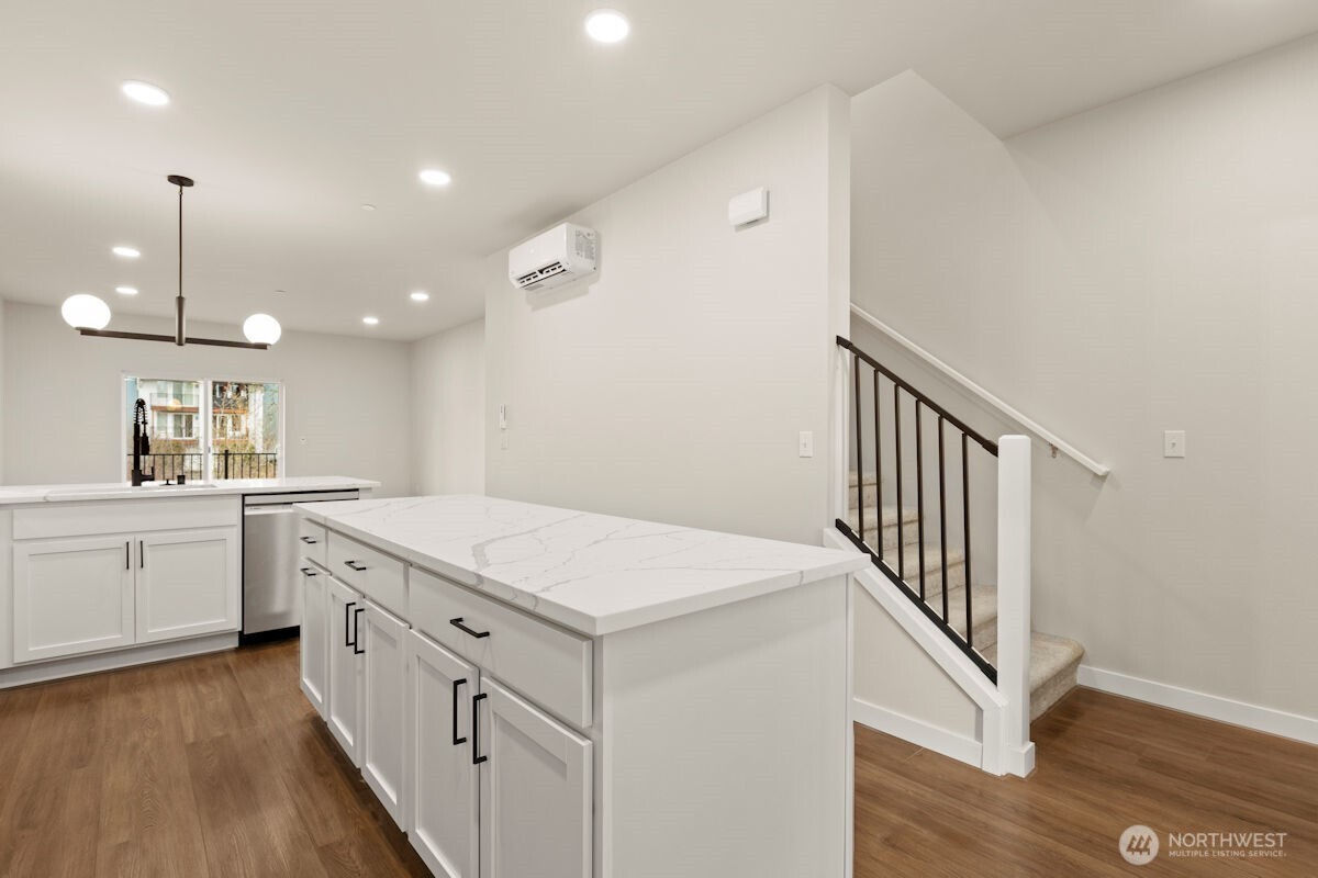 16823 Alder Way G2 Property Photo 18