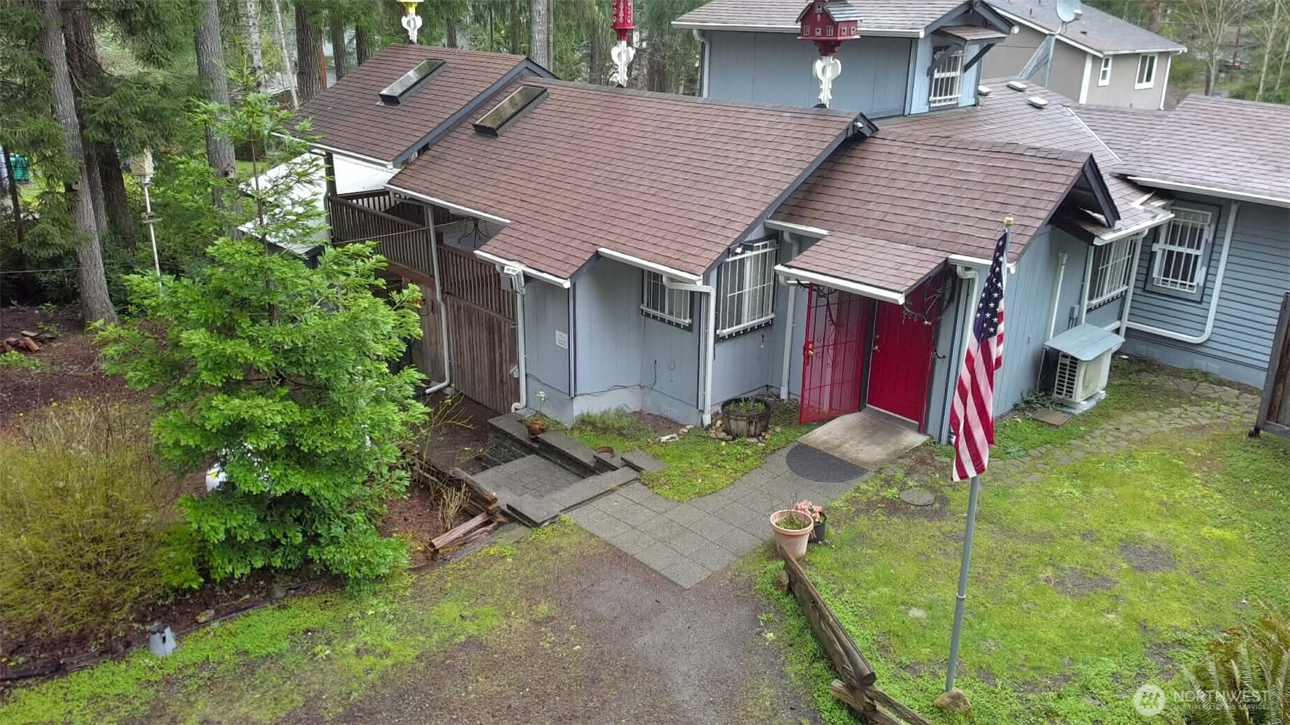 31 E Colvos Pl E Property Photo 1