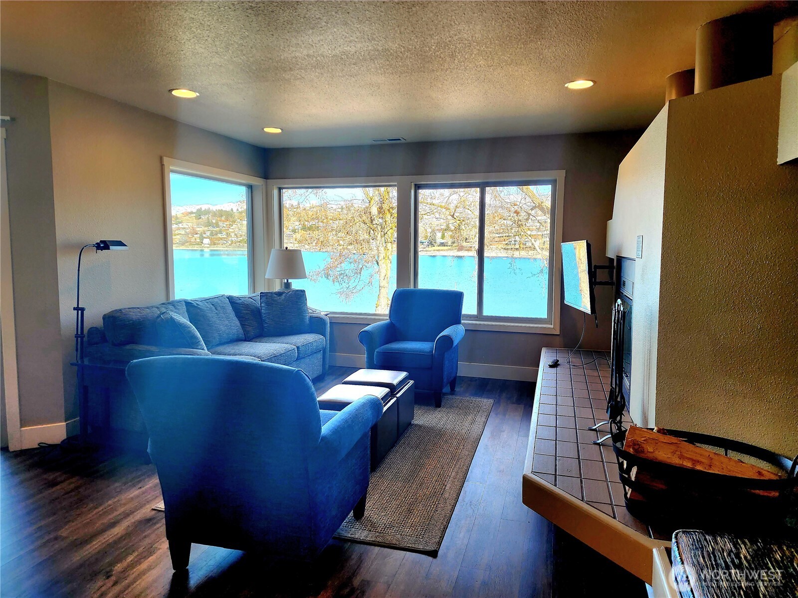 1 Beach 578-b Property Photo 4