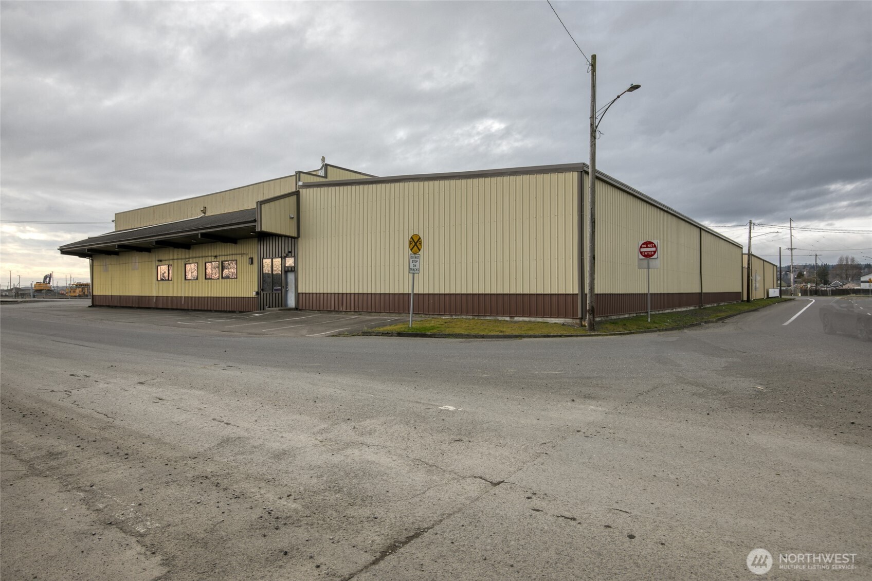 1200 W Heron Street Property Photo 1