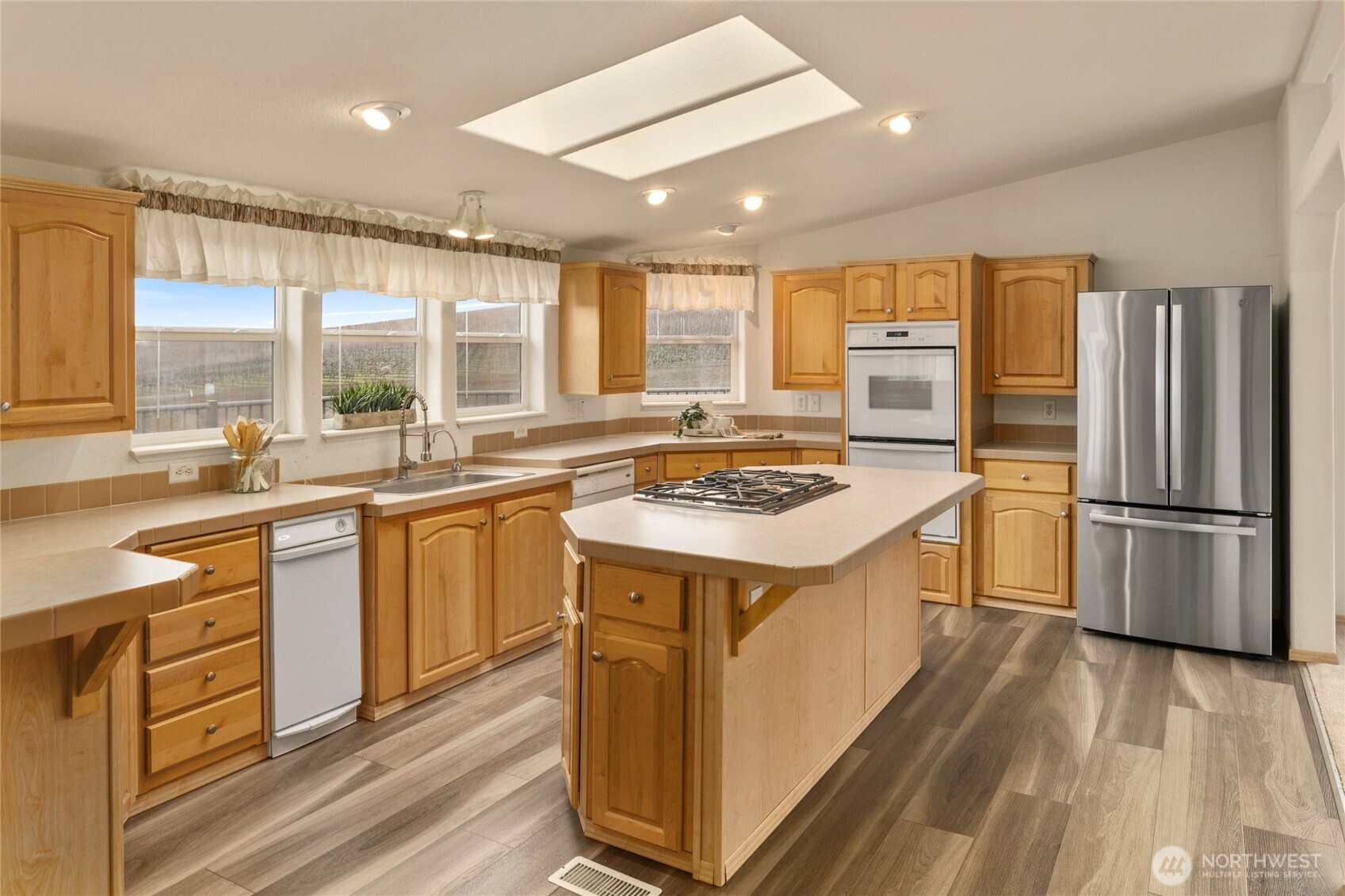 554 Dodge Road Property Photo 17