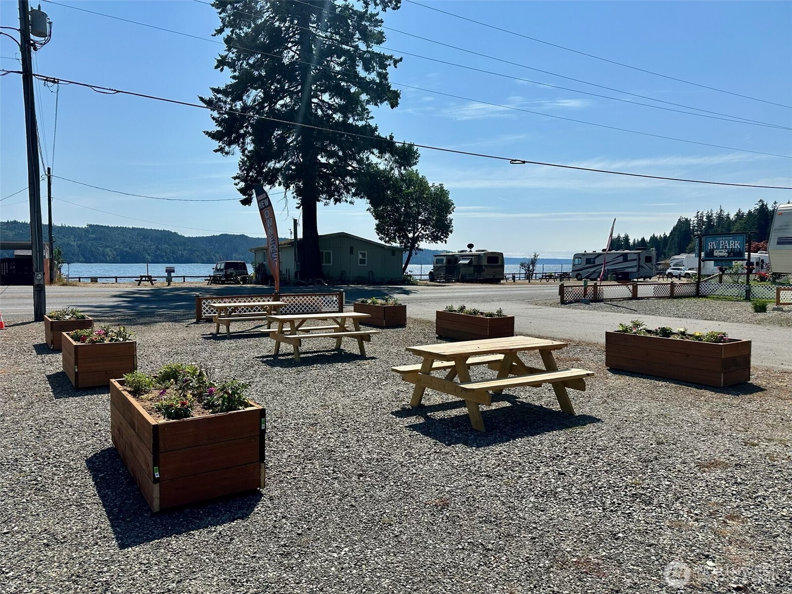27051 N Us Highway 101 5 Property Photo 1