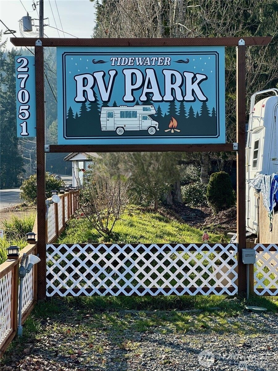 27051 N Us Highway 101 5 Property Photo 3